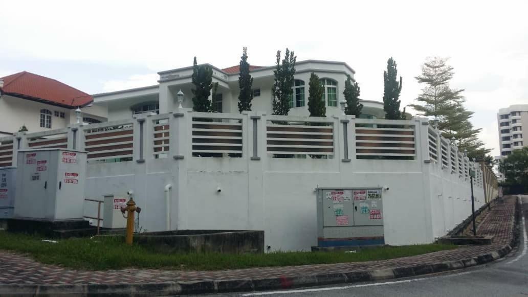 6, Persiaran Tanjung Bunga 3 Villa Batu Feringgi Ngoại thất bức ảnh